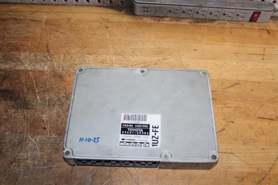 Computadora motor Lexus LS400 1995-1996 ECU ECM PCM 89661-50303 Foto 1 de 4