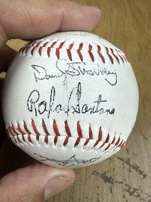 NUEVO BALÓN FIRMADO METS WS CHAMPIONS 1986 CON 27 FIRMAS Straberry, Hernández Foto 1 de 4