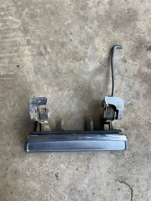 Manija de puerta trasera izquierda Ford Gran Torino 1972-1976 D3AB-6522404-AA OEM VINTAGE Foto 1 de 4