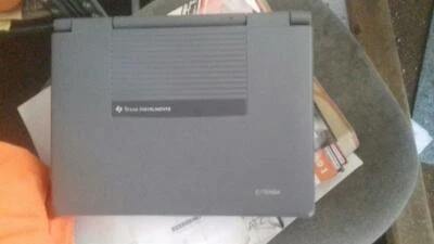  Laptop, Texas Instruments Extensa, sehr alt! Rarität! - Bild 1 von 4