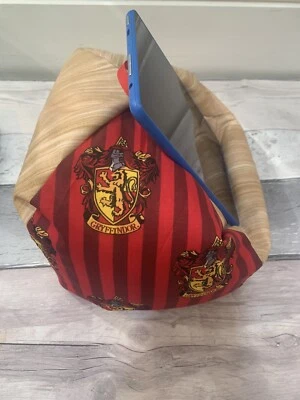 Harry Potter IPad tablet cushion Beanbag stand holder for tablets kindle books - Image 1 of 4