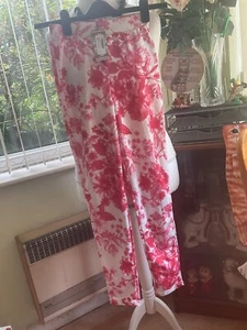 Bnwt two prs sz10 Pink/red print Skinny stretch Trousers Boohoo - Picture 1 of 3