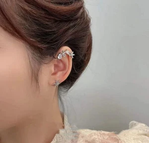 Women's Zircon Flower Snowflake Single Earring - Picture 1 of 4