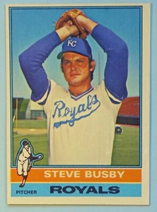1976 Topps Steve Busby #260 (Kansas City Royals) NM Near Mint - Picture 1 of 2