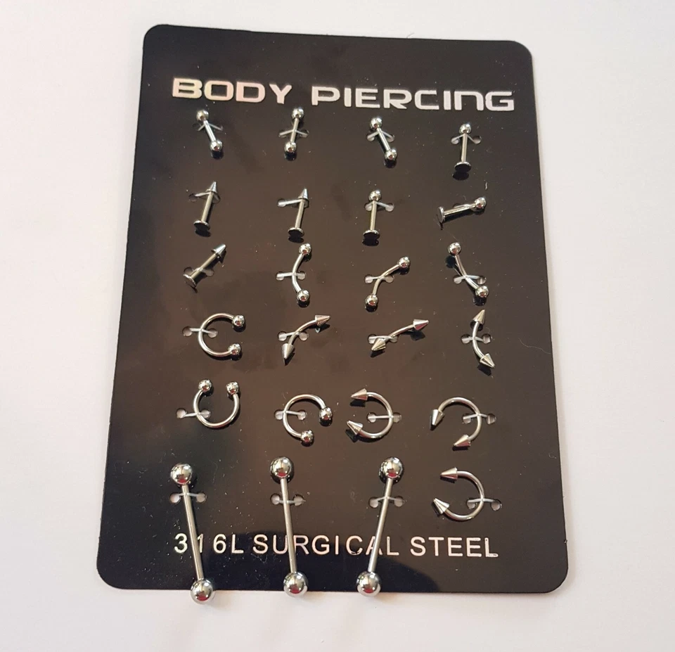 Piercing in acciaio argentato, metallo chirurgico - Immagine 1 di 1