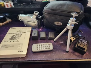 Canon Optura 60 MiniDV Camcorder /w Bag, Manual, Batteries, Stand & Remote - Picture 1 of 16