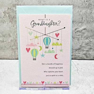 Tarjeta de bebé American Greetings 5x7 niña para abuelos rosa móvil felicitaciones Foto 1 de 4