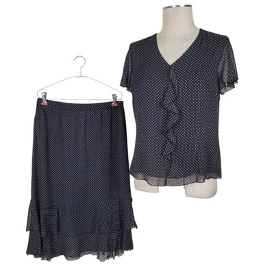 Sag Harbor Midi Falda Traje PL Blusa PM Gasa Lunares Volantes Manga Acampanada Foto 1 de 4