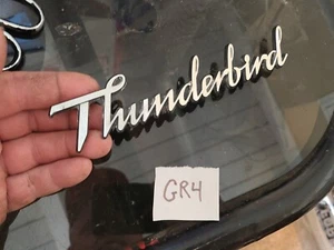 1977 FORD THUNDERBIRD EMBLEM SCRIPT OEM D7SB-6042550 FOMOCO BIN GR4 A++ - Picture 1 of 5
