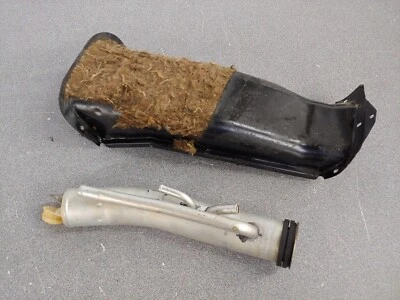 BONITO USADO ORIGINAL PORSCHE 944 924S LLENADO DE COMBUSTIBLE CUELLO CUBIERTA PROTECTORA ESCUDO NLA Foto 1 de 4