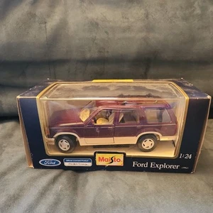 1992 Maisto: Ford Explorer Burgundy & Tan (1:24 Die-Cast) Ford official. - Picture 1 of 10