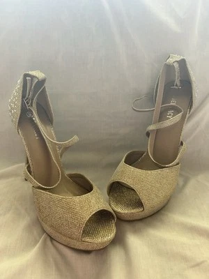 Delicacy Liz Size 9 Gold Gemstone Heels Used Straps Formal Prom Homecoming - Image 1 of 4