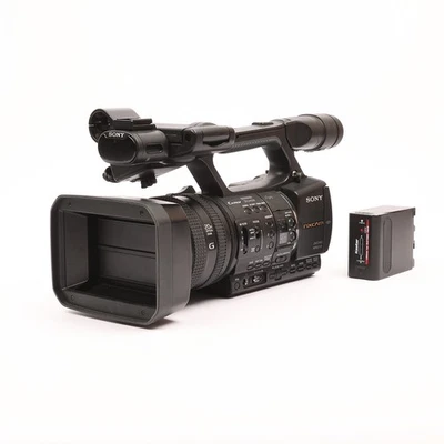 Videocámara digital HD Sony HXR-NX5U NXCAM - (510 horas) SKU#1976298 Foto 1 de 4