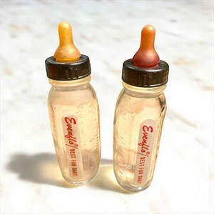 Miniature Evenflo Glass Baby Bottles Rubber Nipples 4 oz Set Of 2 Baby Doll - Picture 1 of 6