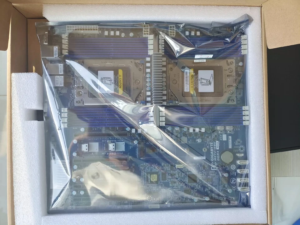 Gigabyte MZ72-HB2 REV3.0 AMD EPYC 7002-7003 Dual Socket Server Board DDR4 SP3 - Image 1 of 1