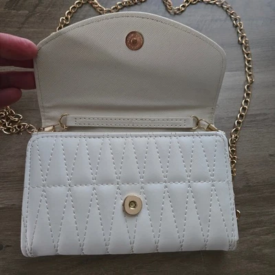 Bolso Bandolera Guess Blanco Acolchado Cartera con Cadena Foto 1 de 4