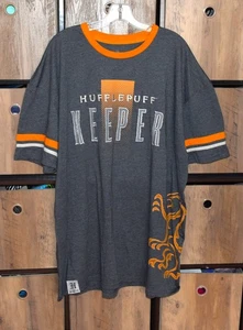 Camisa Universal Studios Mundo Mágico Hufflepuff Guardián Harry Potter Talla 2XL - Imagen 1 de 3