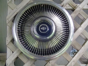VINTAGE 1970 1971 1972 1973 LINCOLN MERCURY HUBCAP WHEEL COVER CENTER CAPS - Picture 1 of 9