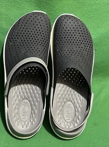 BOYS Crocs Lite Ride size J2 black/gray - Picture 1 of 4