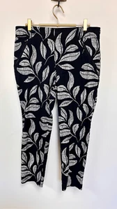 Cartonnier Womens Black White Leaf Pattern Charlie Trouser Ankle Pants Size 8 - Picture 1 of 13