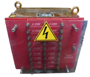 Transformador B&C automático TRI AT 15 kVA pri. 380-500V segundos 220-240V Spartrafo - Imagen 1 de 4