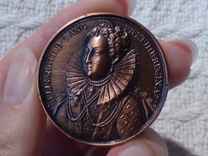 Westminster Mint Jean Dassier Kings & Queens of England Medal – Elizabeth I - Picture 1 of 2