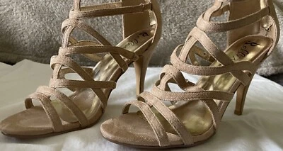 Salto Bellini 4", camurça bronzeada, tamanho 9, bom estado - Imagem 1 de 4