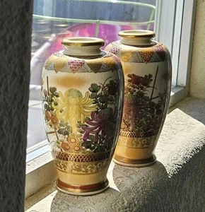 PAIR of Marked Antique Japanese Satsuma Hand Painted Gilded Meiji Signed Vases - Picture 1 of 24