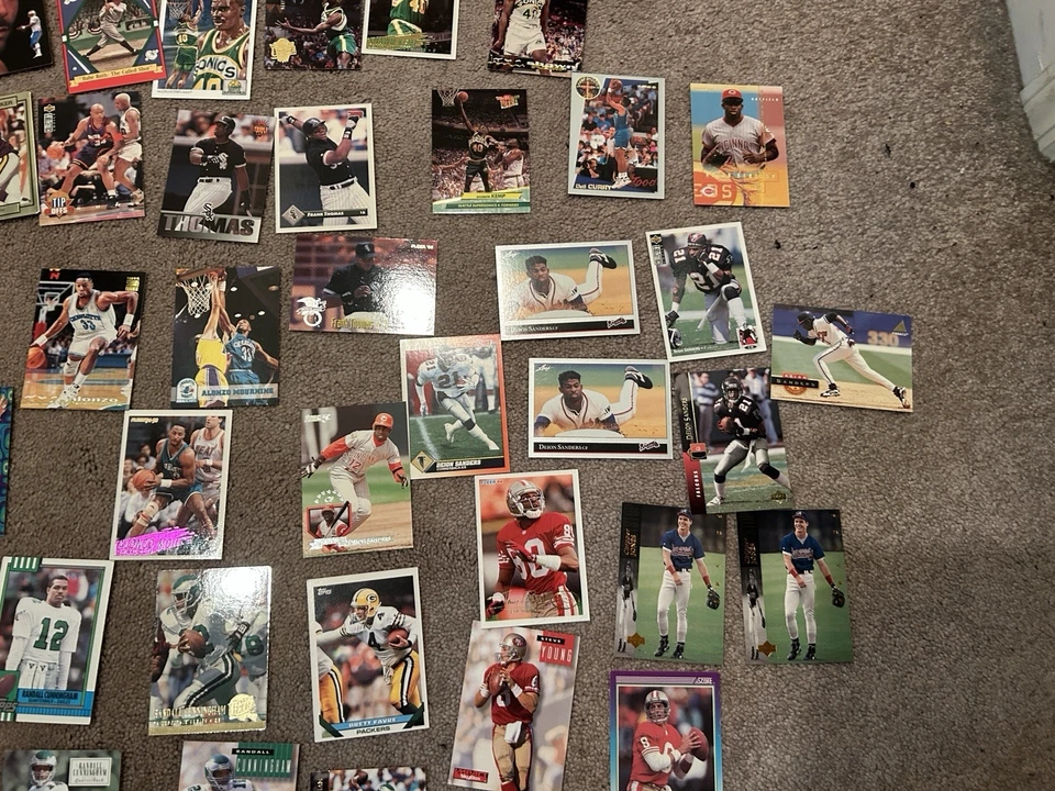 Lote de 150 tarjetas deportivas mixtas de la década de 1990 de béisbol, baloncesto con estrellas Foto 1 de 4