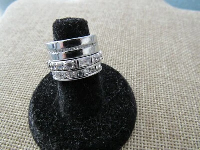 Ann Taylor Juego de 3 Anillos Tono Plata Estilo Banda de Puros con Cristales Talla 6 Foto 1 de 4