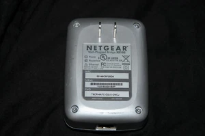 used working Netgear Wall-Plugged Bridge XE102 Ethernet Powerline Adapter - Picture 1 of 4
