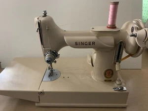 Singer Featherweight 221J Nähmaschine Made in Canada - Bild 1 von 11