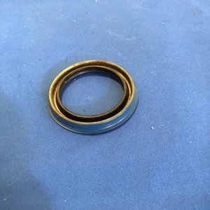 OIL/GREASE SEAL     NEW  BRAVO BRAND # 4148  # 19747   FROM OLD STOCK - Picture 1 of 2