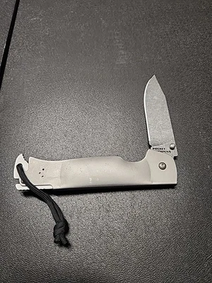 Navaja de bolsillo Cold Steel Pocket Bushman Taiwán hoja de 4 1/2". Foto 1 de 4