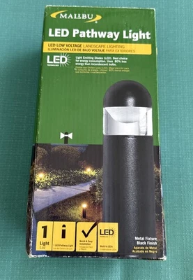 Bolardo de metal fundido de grado arquitectónico Malibú estilo LED paisaje camino luz Foto 1 de 3