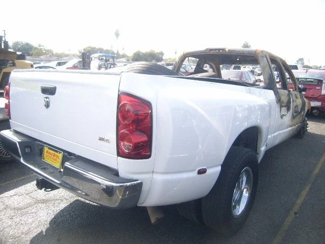 07 DODGE RAM 3500 PICAPE SUPORTE DE RODA SOBRESSALENTE 3756 - Imagem 1 de 4