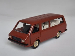 1:43 Novoexport RAF 2203 Minibus Latvija A18 Van Soviet CCCP Saratov Tantal URSS - Picture 1 of 11