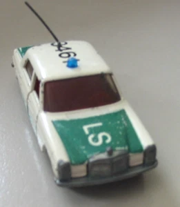 Modell / Automodell Mercedes /8 Strich 8 W 114 Siku V309 Polizei Peterwagen - Bild 1 von 9