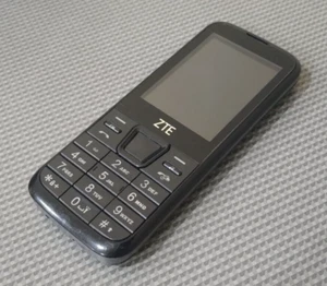ZTE F320 Mobile Phone - Vodafone/Asda/Lebara/Talkmobile - Easy Use Mobile - Picture 1 of 9