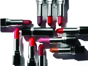 Avon Lipstick Clearance! Various types / Shades - Picture 1 of 50