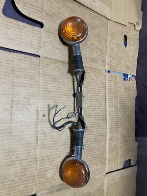 1989 yamaha virago 1100 xv1100 передний поворотник кронштейн - Изображение 1 из 4