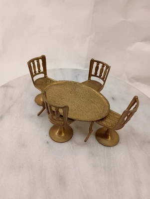 DOLLHOUSE FURNITURE BRASS CHAIR AND TABLE SET VINTAGE MINIATURE - Image 1 of 4