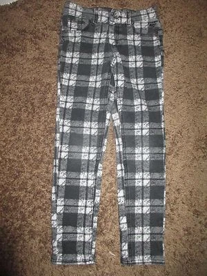 Черно-белые клетчатые джеггинсы простой низкой вязки размер 8R от Justice Premium б/у в отличном состоянии - Изображение 1 из 2