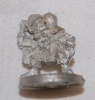 FIGURA DE COLECCIÓN RAL PARTHA 1993 ORCO CON BOLA Y CADENA CAPA Y COTA DE MALLA SIN PINTAR Foto 1 de 3