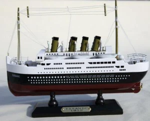 Detailed Wooden Model of Titanic - Photo 1/7