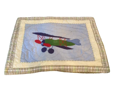 "Almohada acolchada Pottery Barn Kids avión falso azul verde rojo 26"" x 19""" Foto 1 de 4