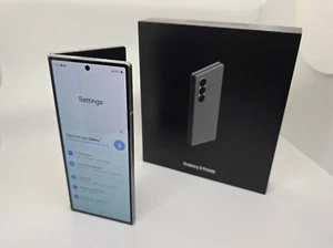 Samsung Galaxy Z Fold 6 1TB Factory Unlocked SM-F956W Silver Shadow - Photo 1 sur 21
