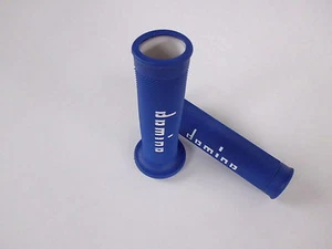 A01041C4648B7-0 DOMINO MANOPOLE RACE STREET BLU BIANCO per le MOTO HONDA - Picture 1 of 1