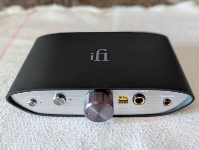 iFi Audio Zen DAC V2 Audiophile DAC/Headphone Amp, Near-Mint, Perfect, Boxed. - Image 1 of 4