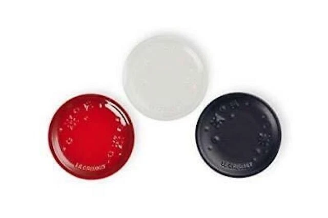 S/3 Le Creuset Gres 3.7" Mini Placas Relieve Estrella Rojo Blanco Azul Marino Nuevo en Caja Foto 1 de 1